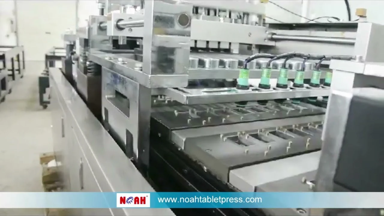 Machine d'emballage sous blister de cartes papier DPB-500k