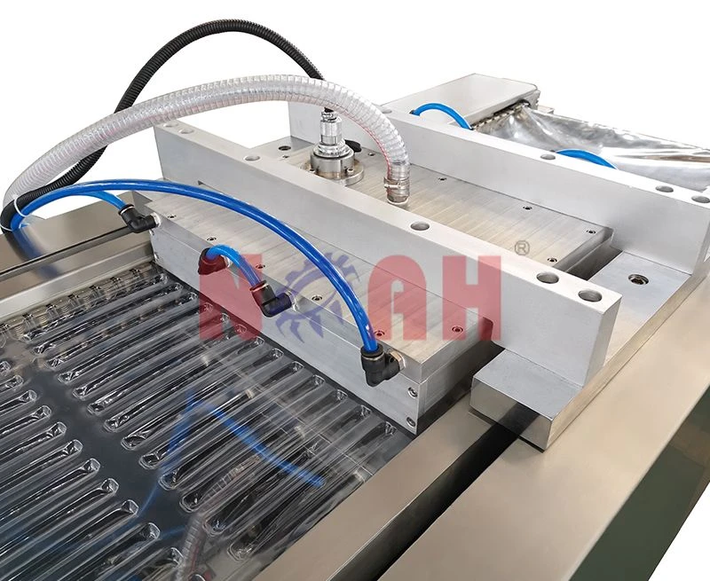 Machine d'emballage sous blister en plastique souple &agrave; plaque plate DPB-420