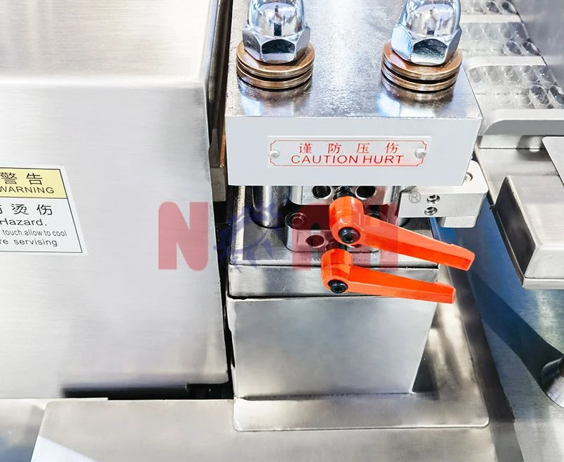 Machine d'emballage sous blister &agrave; plaques plates DPB-260/320