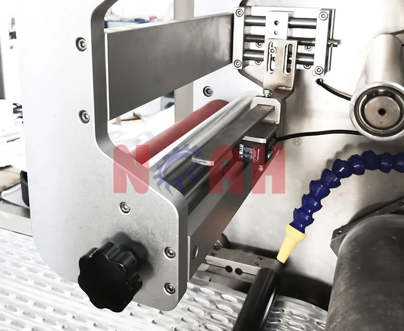Machine d'emballage sous blister aluminium-plastique &agrave; grande vitesse DPH-260/320
