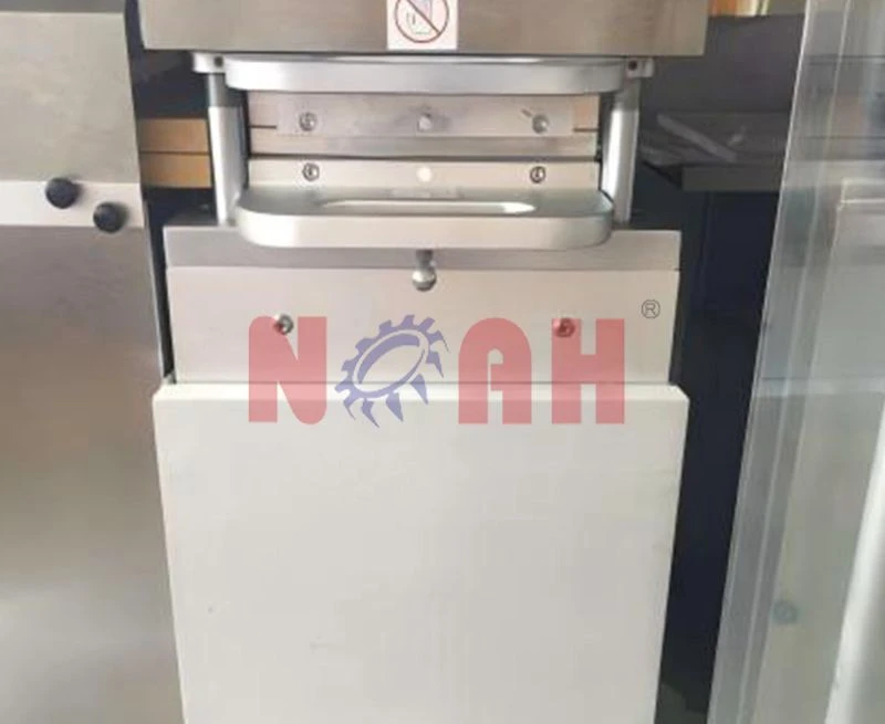 Machine d'emballage sous blister &agrave; plaques &agrave; rouleaux &agrave; grande vitesse DPH-360