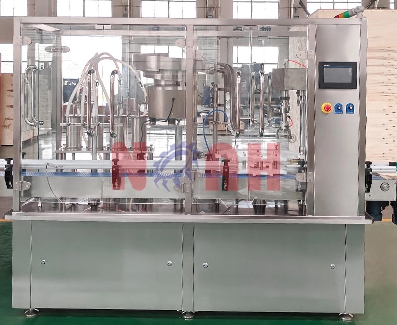 Ligne de machines de remplissage et de bouchage de liquides FCM