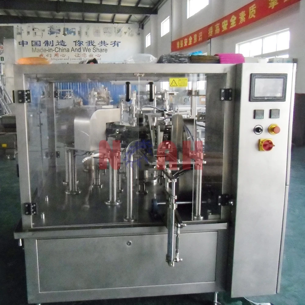 Machine d'emballage de sacs pour liquides de la s&eacute;rie LGL