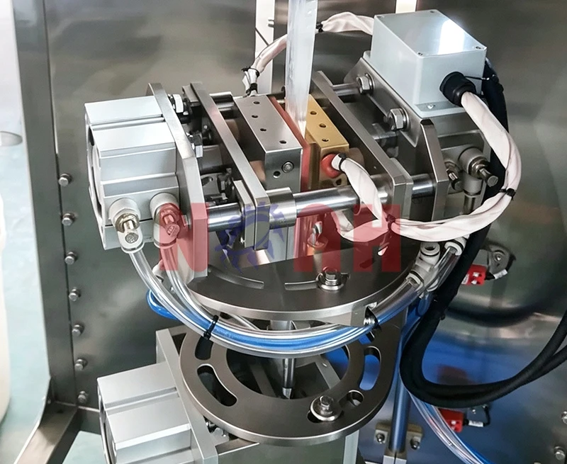 Machine d'emballage de sacs de forme sp&eacute;ciale HDK-320