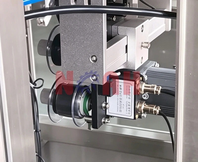 Machine d'emballage de sacs de forme sp&eacute;ciale HDK-320